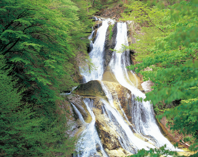 Kirifuri Falls (Kirifuri-no-Taki)