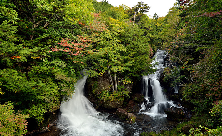 Ryuzu Falls (Ryuzu-no-Taki)