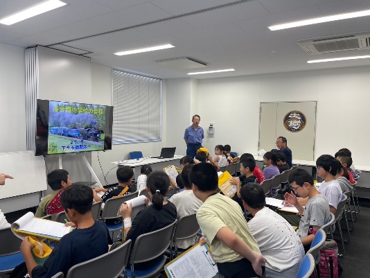 下今市機関区でのSLの仕組み解説