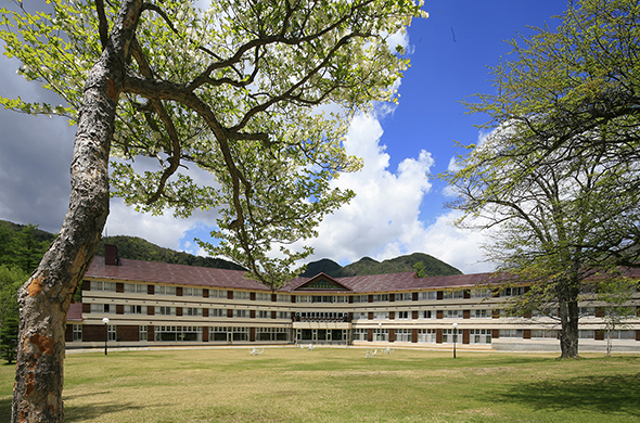 เรือยนต์ที่ทะเลสาปชูเซ็นจิ