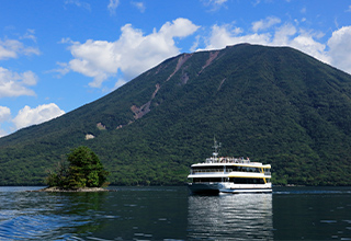 中禅寺湖遊覧船2