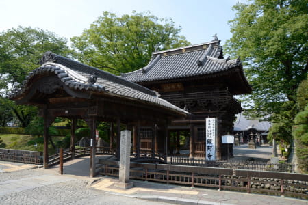 鑁阿寺