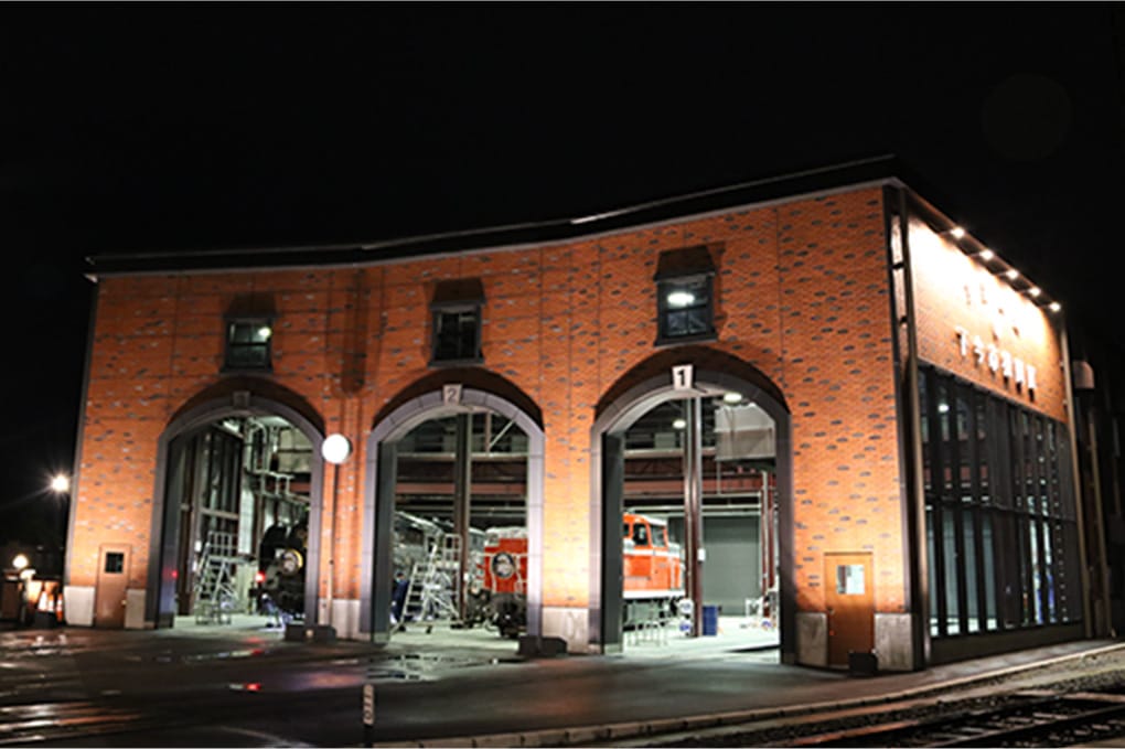 下今市駅 転車台広場